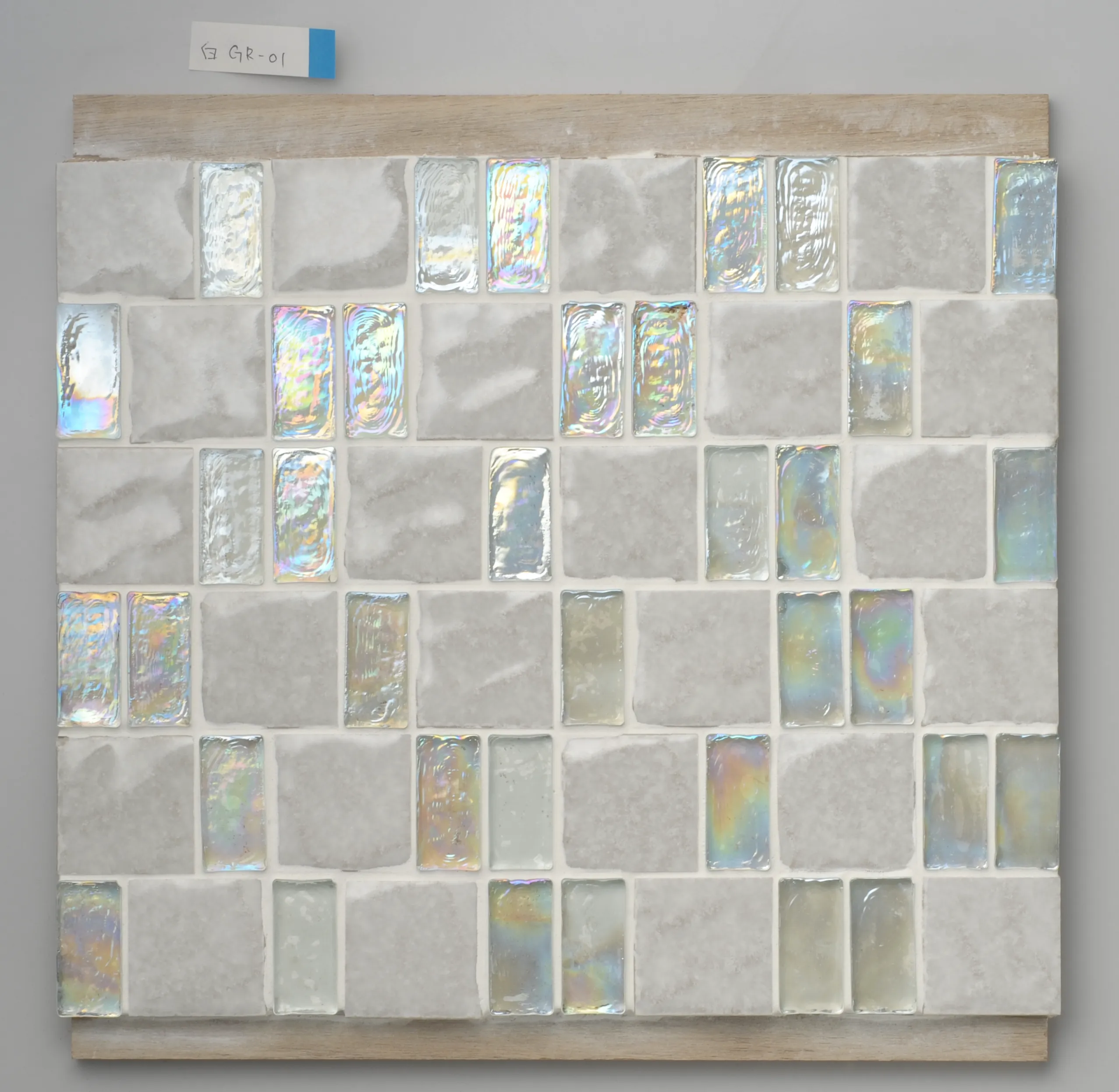 Glaile 308×264 mm Glass & Ceramic Mosaic Tiles | GR Series | <span style="color:red"> Made in Japan</span> For Sale - Image 3